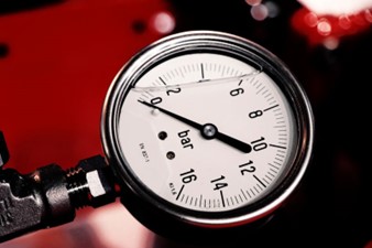 گیج فشار عقربه‌ای با مقیاس بار
